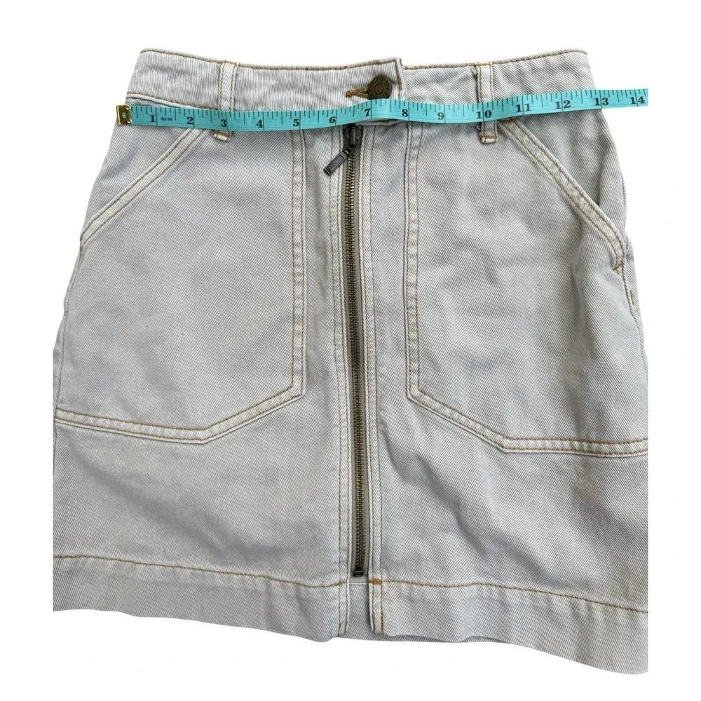 BDG Urban Outfitters XS Light Wash Denim Mini Skirt Front Zip Gray Khaki Jean